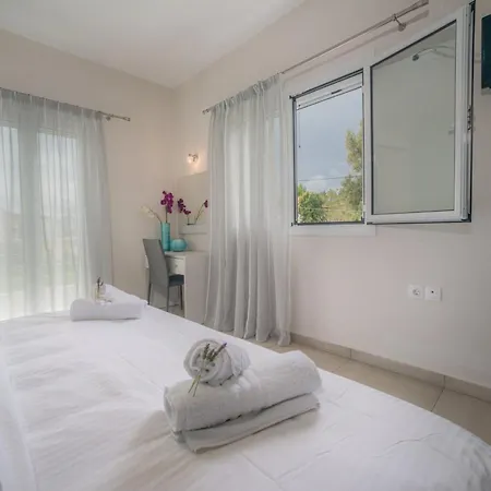 Apartament Tesys And Apartments, By Zantewize