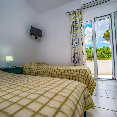 Tesys And Apartments, By Zantewize アパート *