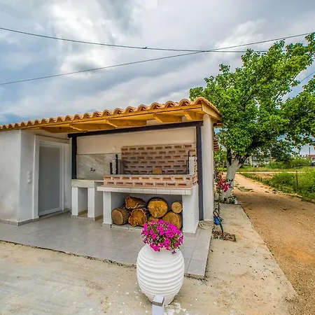 Tesys And Apartments, By Zantewize