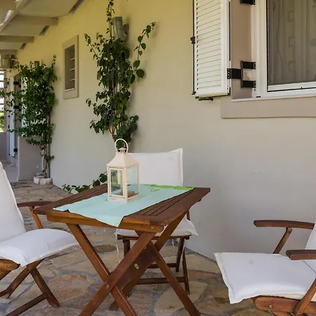 Apartman Tesys And Apartments, By Zantewize Laganász